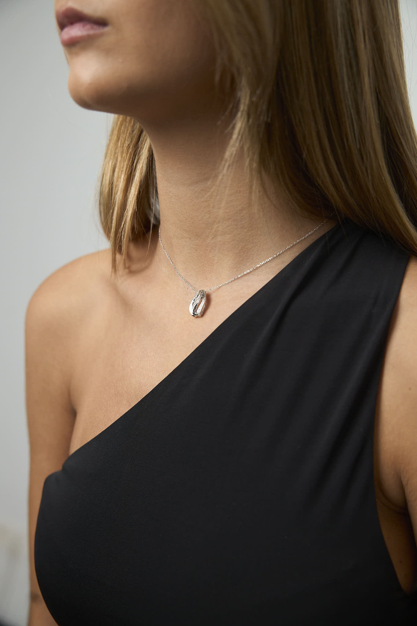 COLLAR ETERNO