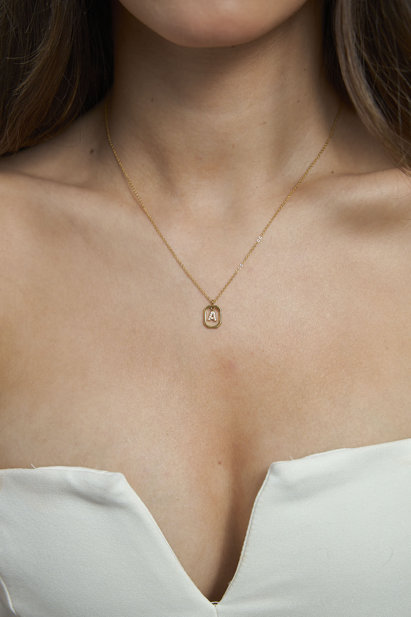 COLLAR IDENTITY - A