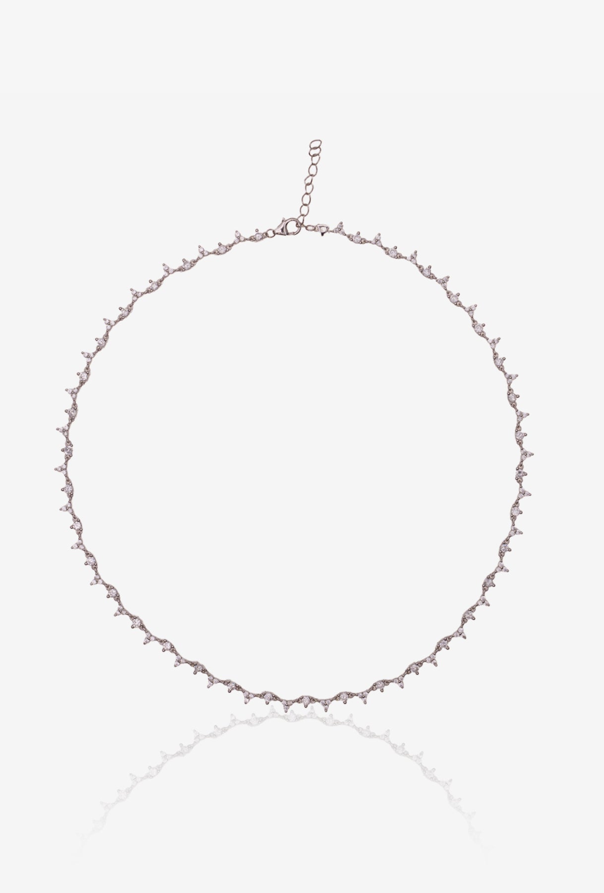 COLLAR ELEGANCE