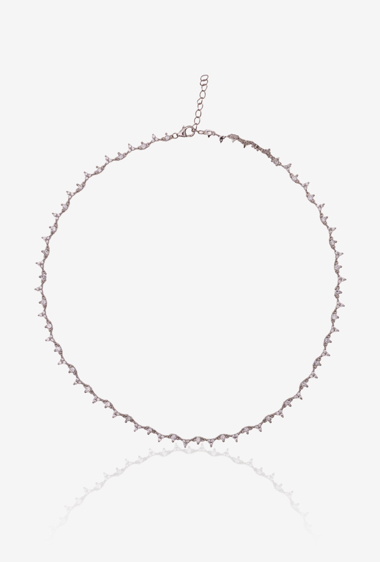 COLLAR ELEGANCE